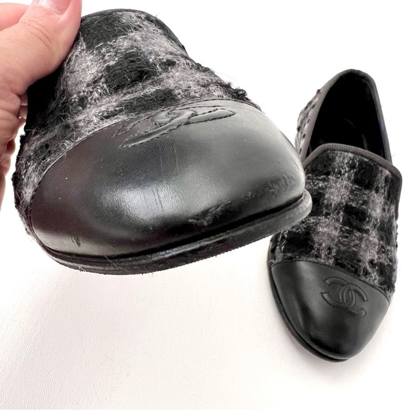 CHANEL | Tweed Cap Toe Loafers Flats CC Interlocking Logo Black Grey Plaid 36.5 - Picture 6 of 12